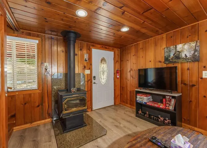 Acorn Cabin - Charming Place, Your Getaway To Yosemite, Bass Lake