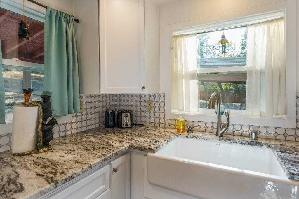 Acorn - Charming Place, Your Getaway To Yosemite, Bass * Oakhurst
