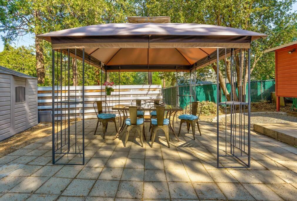 Acorn - Charming Place, Your Getaway To Yosemite, Bass Ferienhaus *